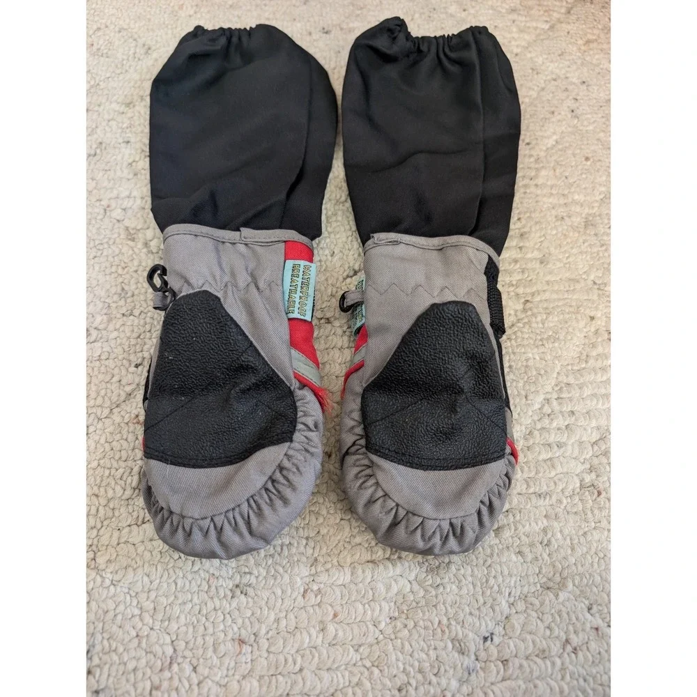Kids L-Bow Black Red Grey Mittens Size 2-4 Good Thinsulate Gauntlet Waterproof
